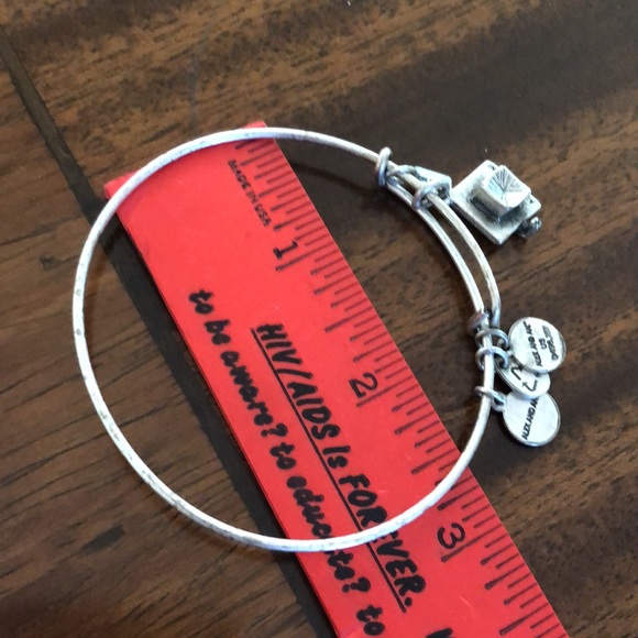 Alex and Ani 3 dimensional silver tone graduation cap - Picture 7 of 7